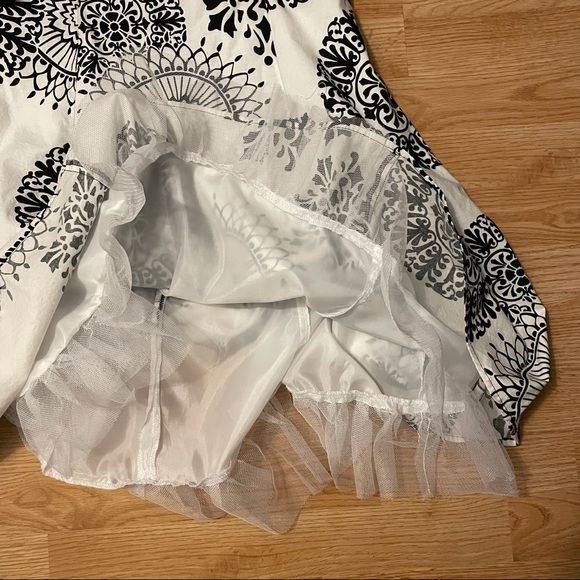 Women’s Majora Halter Tie Up Prom Dress - Picture 6 of 6